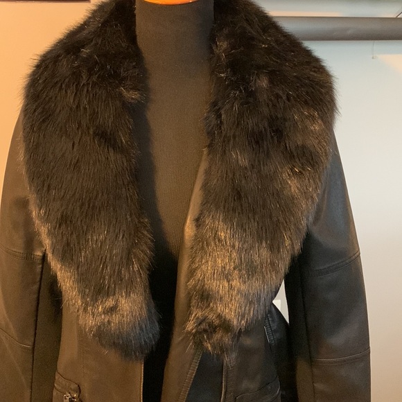 Black Leather Coat w/Removal Faux Fur Collar NEW - Picture 4 of 13